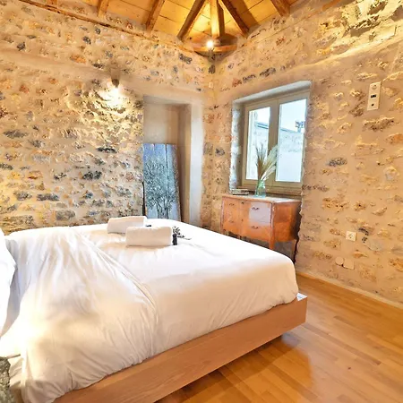 Melias Olive Retreat Kelefa