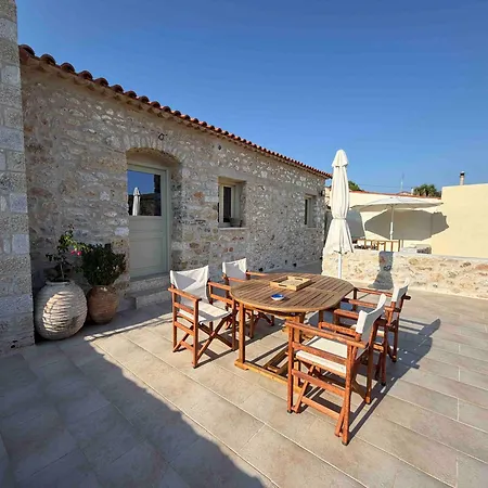 Melias Olive Retreat Kelefa