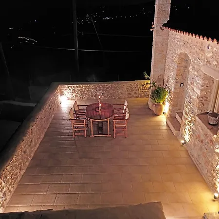 Melias Olive Retreat מלון דירות 3*