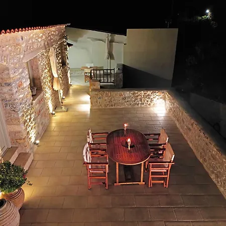 Melias Olive Retreat מלון דירות 3*